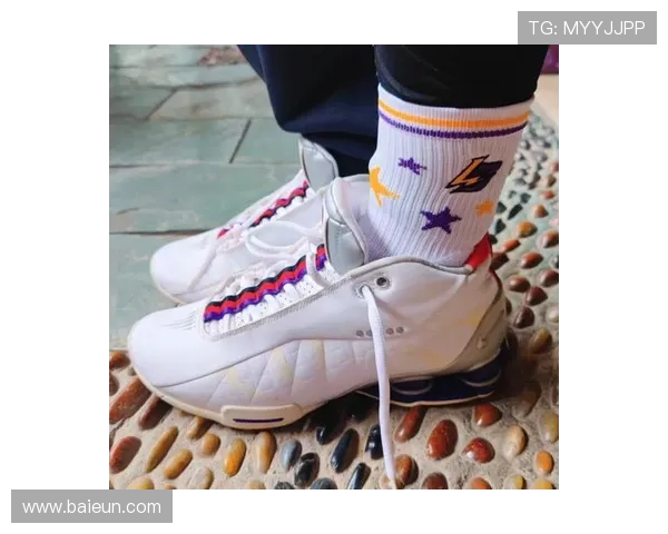 篮球装备选购指南：如何选择适合你的高性能球袜