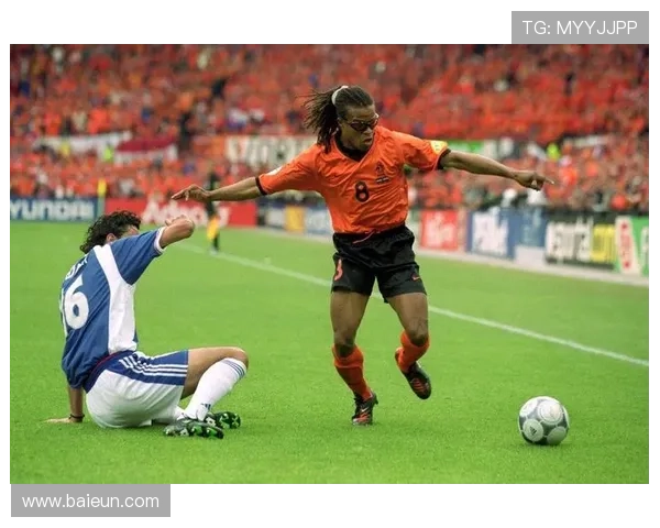 足球明星布鲁特的传奇人生与绿茵场上的辉煌成就揭秘